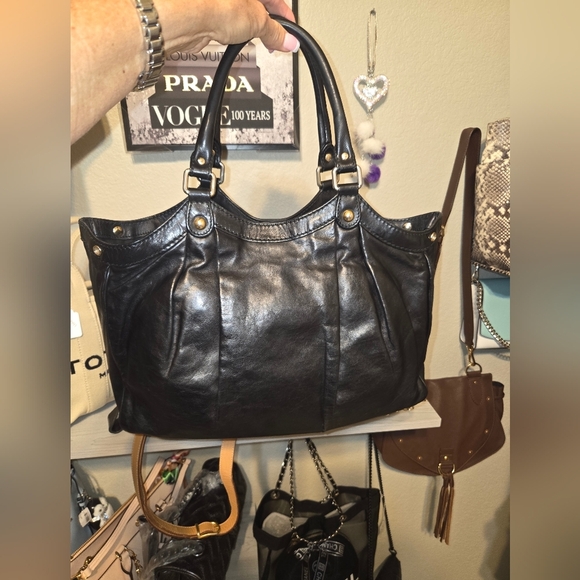 Gucci Sukey Black Leather Hobo Shoulder Bag with Gold Hardware - Picture 11 of 13